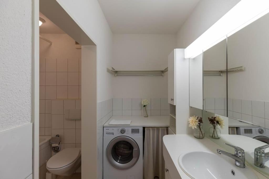 Executive 1br Flat, Center - Hammer 3